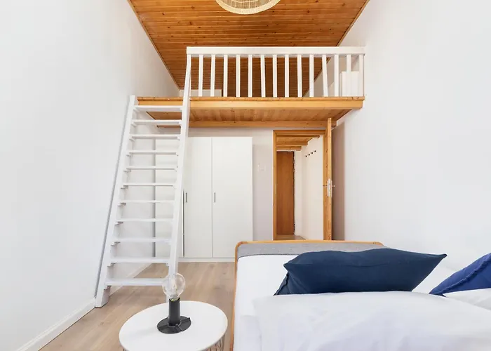3-Bedroom Apartment - 51 Dietla Street