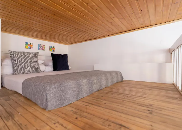 3-Bedroom Apartment - 51 Dietla Street